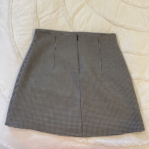 Zara Houndstooth Mini Skirt Size Medium - Picture 5 of 6